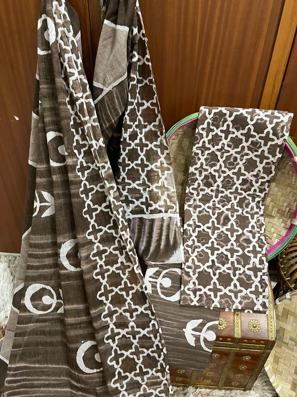 Exclusive Earth & Ivory Bagru Printed Cotton Suit With Cotton Dupatta (OCOTCO0014)